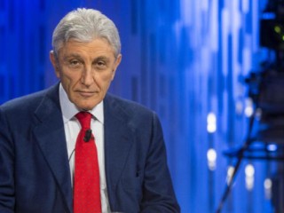 Foto Roberto Monaldo / LaPresse
10-03-2016 Roma
Politica
Trasmissione tv "Otto e Mezzo"
Nella foto Antonio Bassolino

Photo Roberto Monaldo / LaPresse
10-03-2016 Rome (Italy)
Tv program "Otto e Mezzo"
In the photo Antonio Bassolino